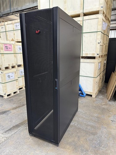 Ar3300 enclosure 42u 600mm - enclosure, x