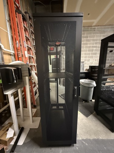 Apc sever rack - apc, cabinet